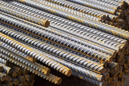 金屬之歌 圓潤(rùn)低沉的視覺詩(shī)篇